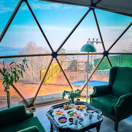 Luxury tent Astral World